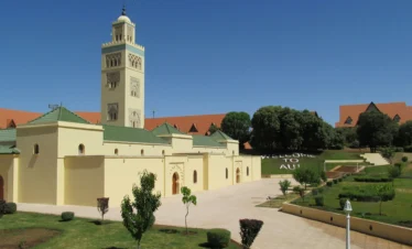 1 Day Trip from Fes to Middle Atlas Mountains